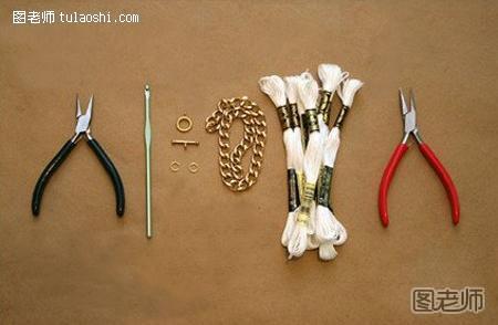 绣花线手链的钩织方法