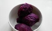 紫薯绿茶双色馒头的做法图解1