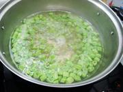 榄菜肉末炒四季豆的做法图解2