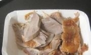 西葫芦炒烤鸭肉的做法图解1