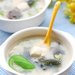 丝瓜皮蛋豆腐汤的做法[图]
