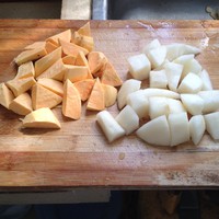 红薯雪梨甜汤的做法 步骤1
