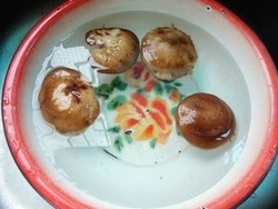 香菇炒荷兰豆的做法图解2