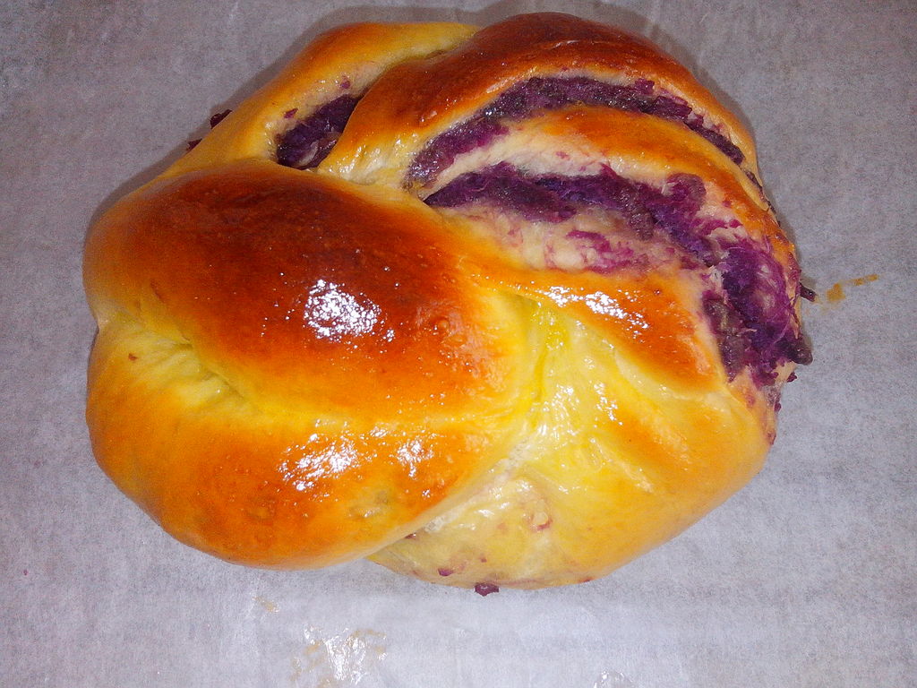 紫薯翻花面包