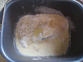 豆沙花朵面包的做法步骤：1