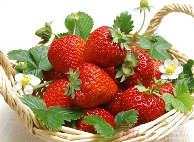 新鲜的草莓约250g