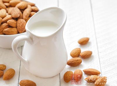 牛奶，酸奶，奶粉，方便实用又能补充营养