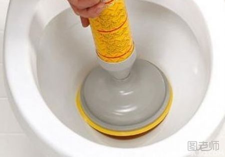 清除马桶内黄渍的有效方法 