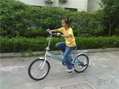 长沙推行智能共享单车扫码就能骑车 如何学习骑单车