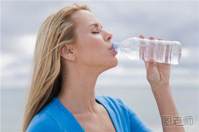 夏季怎么喝水才健康